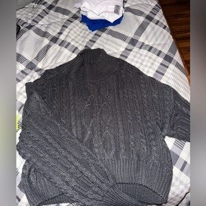 Grey knit cropped sweater